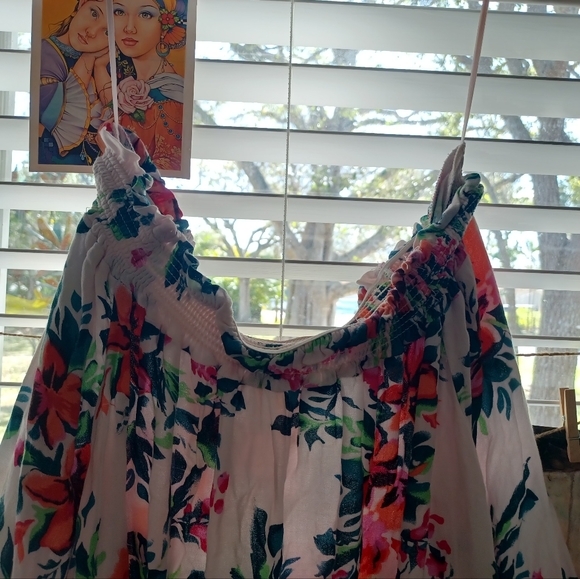 Off Shoulder top - Picture 5 of 5